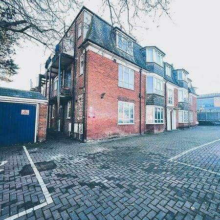 Modern 3 Ground Floor Parking And Garden Appartement Bournemouth Buitenkant foto