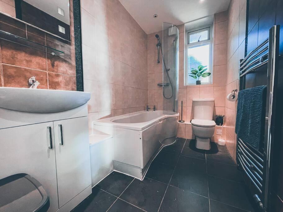 Modern 3 Ground Floor Parking And Garden Appartement Bournemouth Buitenkant foto