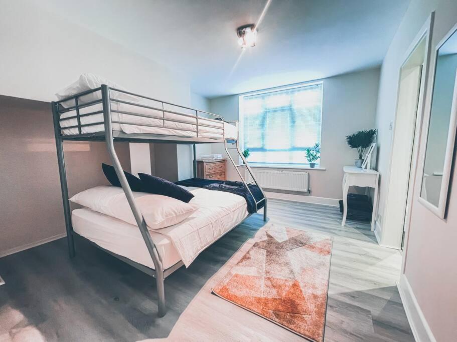 Modern 3 Ground Floor Parking And Garden Appartement Bournemouth Buitenkant foto